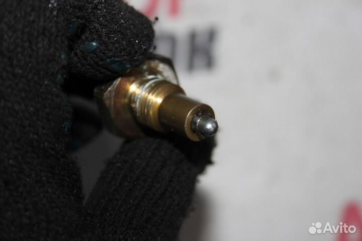 Датчик включения заднего хода для Renault Logan 1