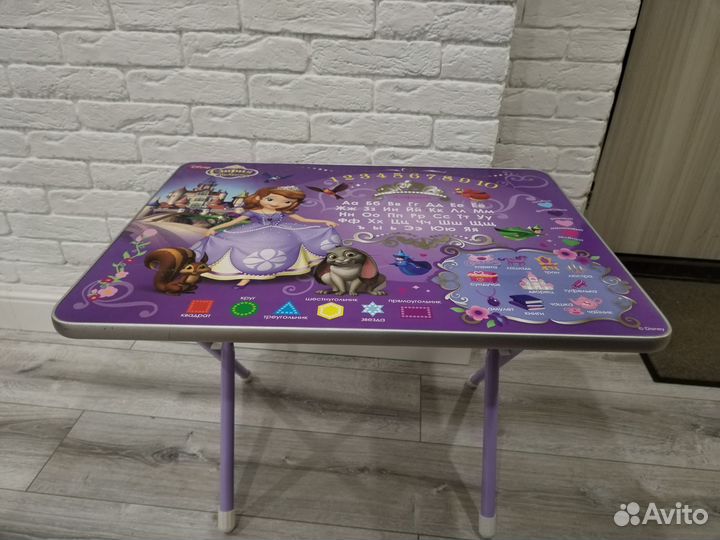 Детский стол и стул