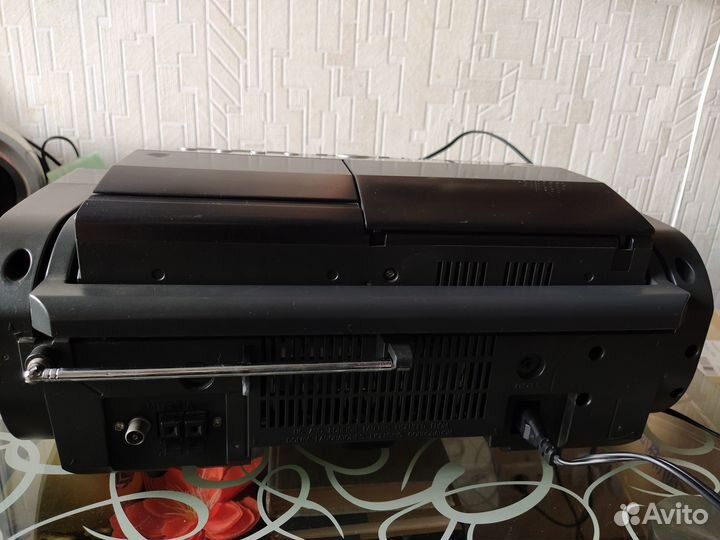 Victor Clavia CD-MD portable system RC-LI-В