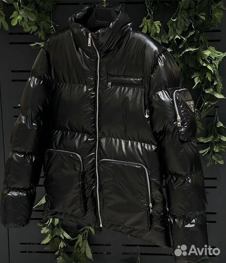 Зимний пуховик Prada