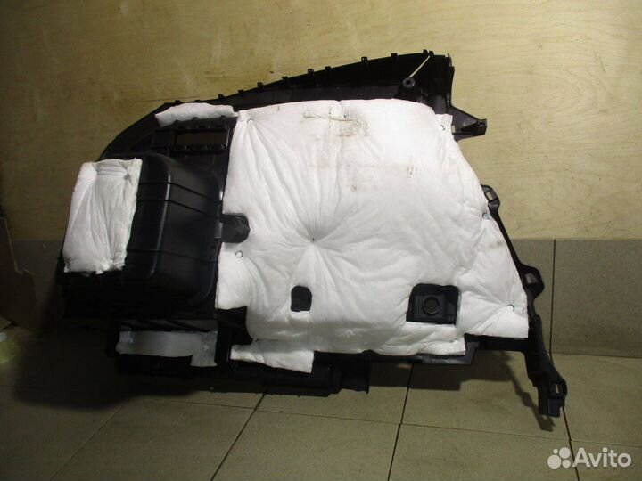 Обшивка багажника Toyota RAV4 (XA50)