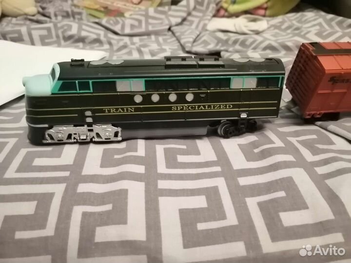 Поезд и железная дорога