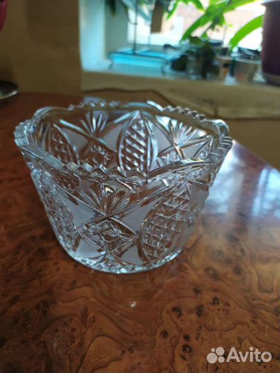 Хрустальная ваза