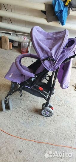 Прогулочная коляска трость