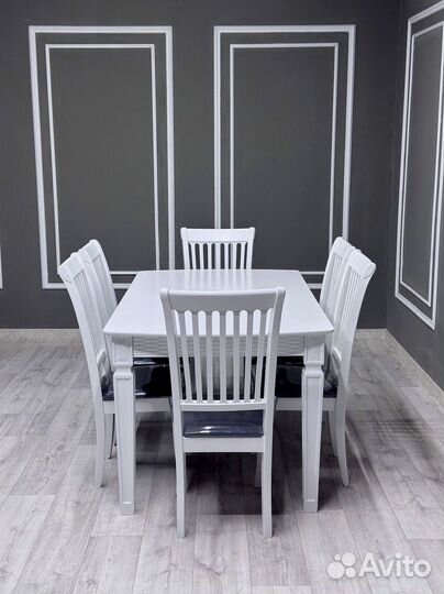 Стул / В наличии стулья