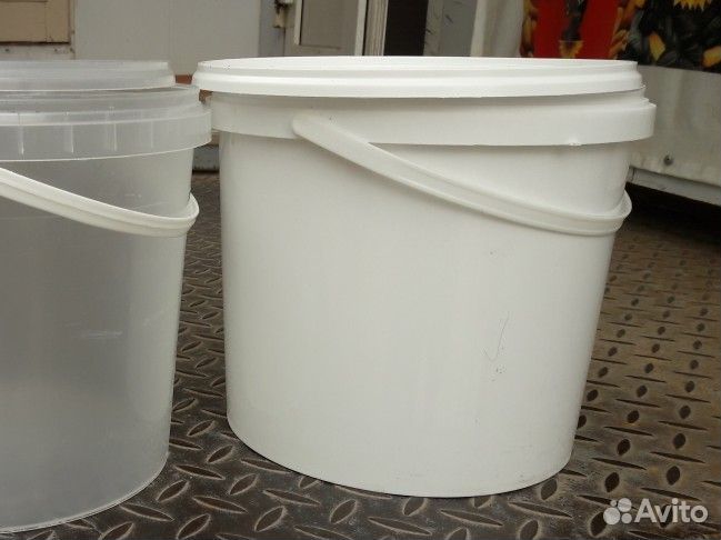 Ведро пластиковое с крышкой 5 литров