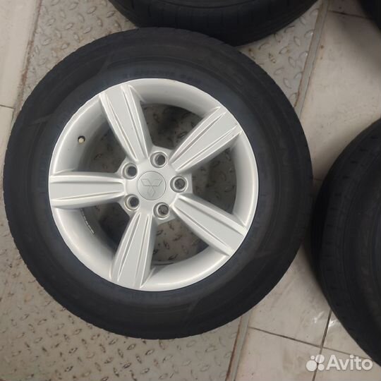 Продам колёса Нехен 215/65 р16 на литье Митсубиши