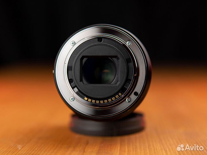 Sony 17-70 f/4 OSS (Sony E mount APS-C)