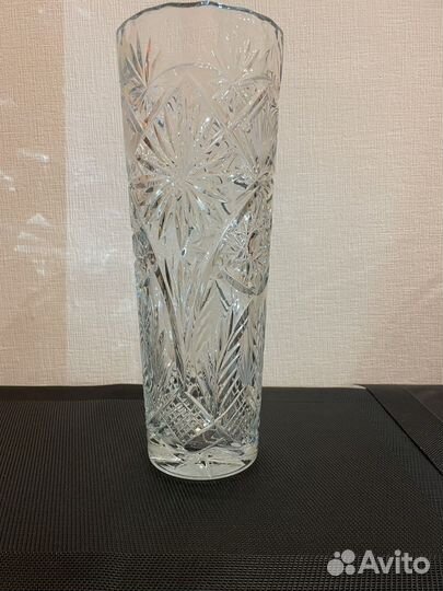 Большая хрустальная ваза