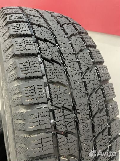 Toyo Observe GSi-5 225/65 R16
