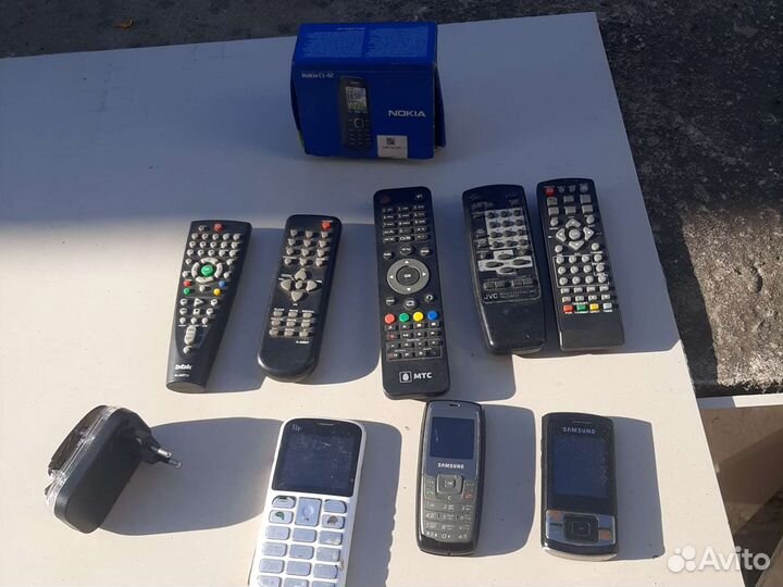 Пульты и другое на запчасти или на игрушки детям