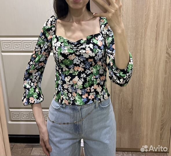 Топ с цветами