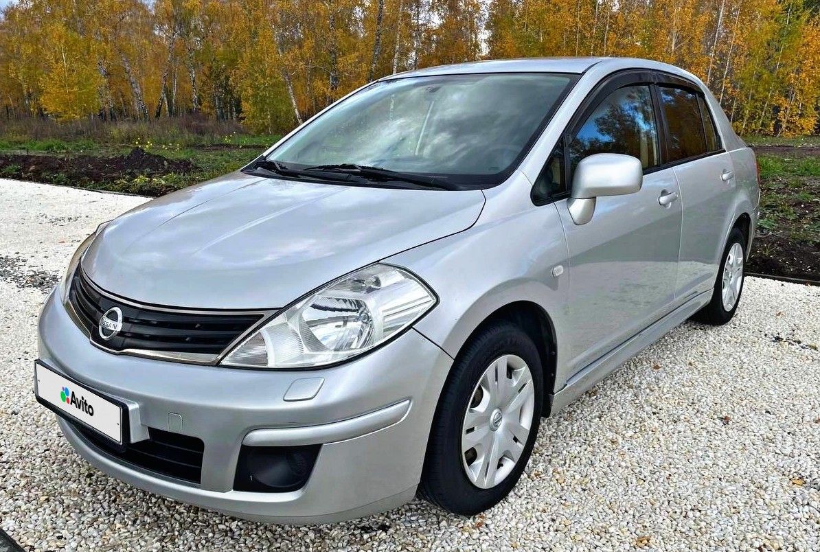Nissan Tiida: фото владельца