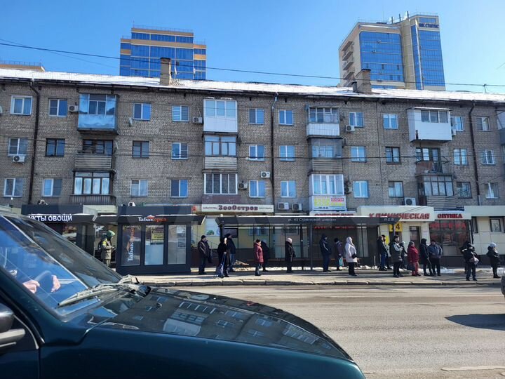 Торговое на остановке