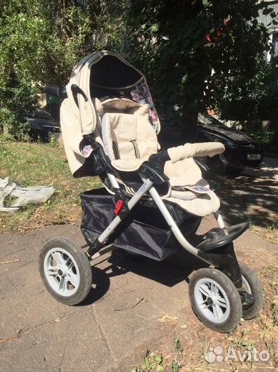 Продаем прогулочную коляску