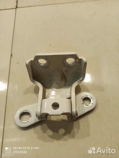 Петля двери (задняя, левая, верхняя) (Kia K5 III)