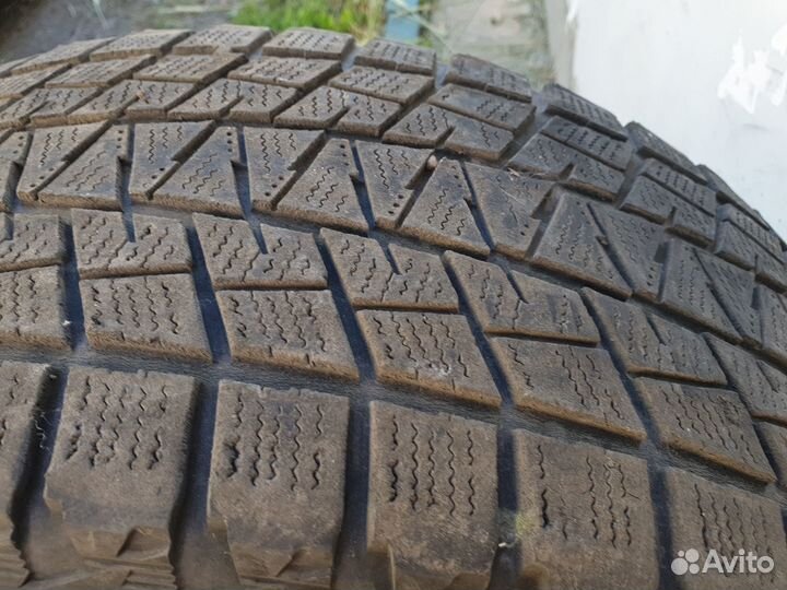 Bridgestone Blizzak DM-V1 255/60 R18 112R