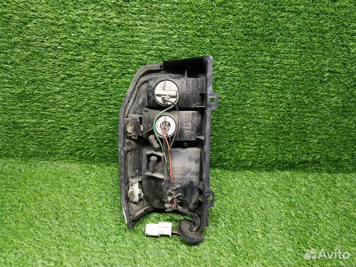 Стоп-сигнал правый Mazda Bongo SK82L