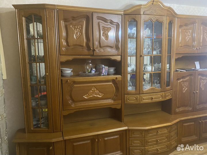 Стенка из массива дуба