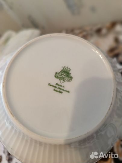 Кувшин фарфор