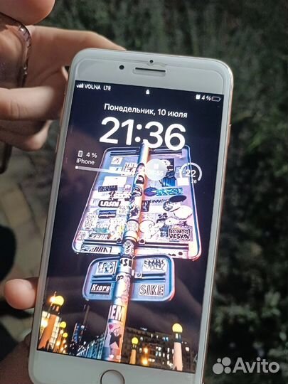 Телефон iPhone 8 plus