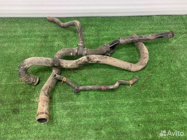 Патрубок системы охлаждения Renault Logan седан