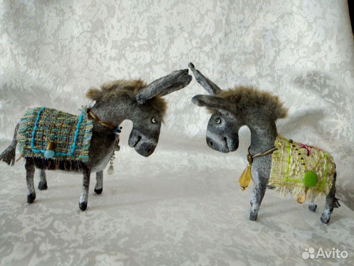 Ослик интерьерная игрушка