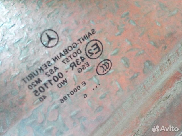 Стекло двери правое Mercedes-Benz Axor Atego