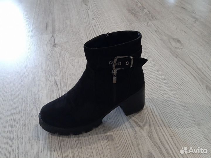 Ботинки женские