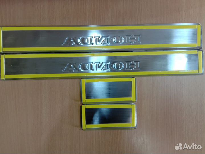 Накладки на пороги Honda CR-V (III) (нержавейка)