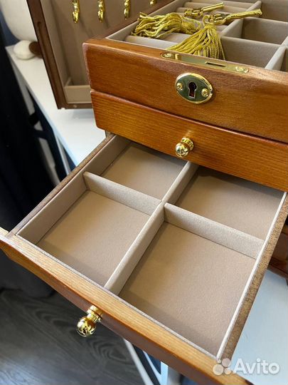 Шкатулка для украшений дерево