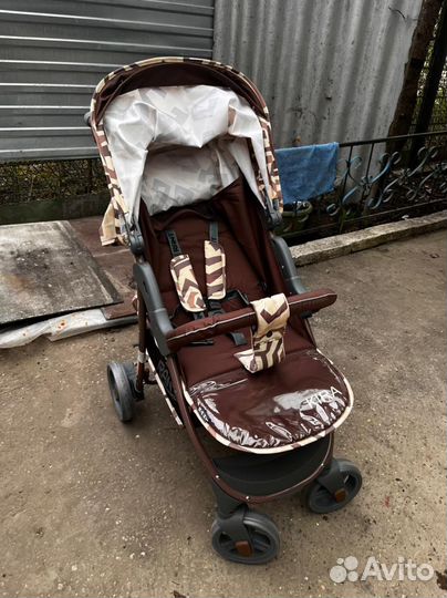Прогулочная коляска