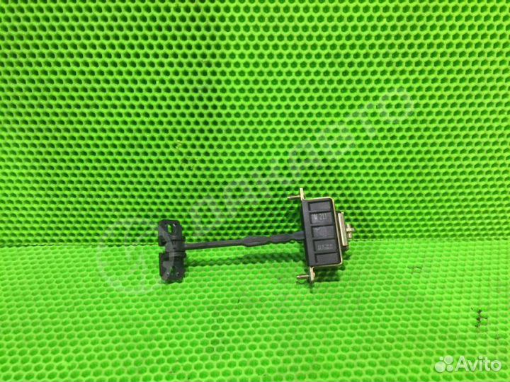 Ограничитель двери Mercedes-Benz E W211