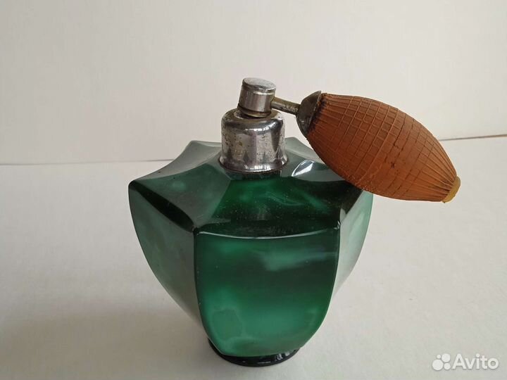 Сосуд парфюмерный, винтаж