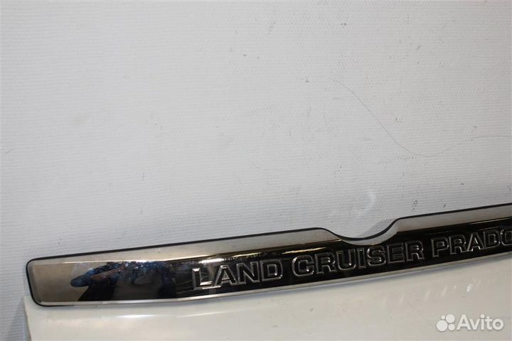 Молдинг крышки багажника Toyota Prado 150