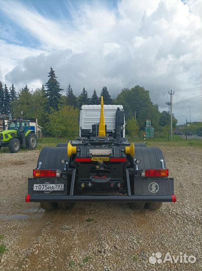 Shacman 8x4 мультилифт 26 тонн