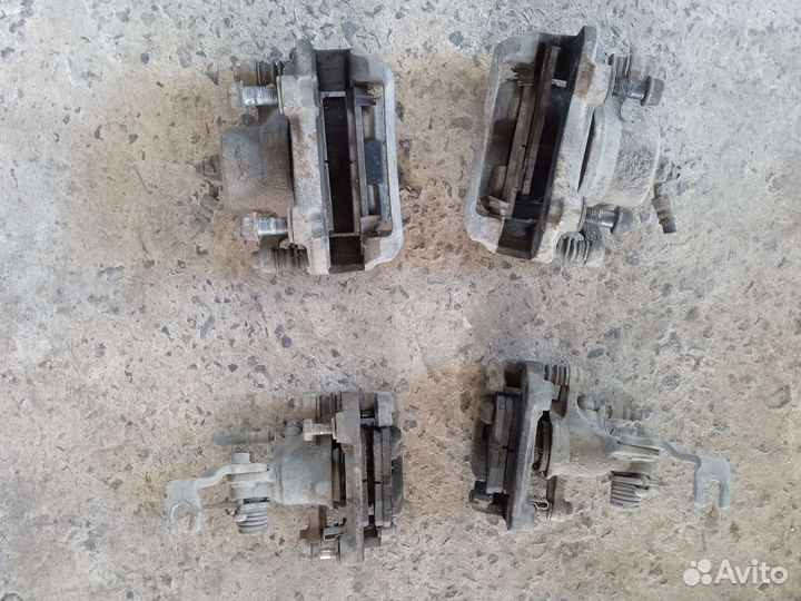 Суппорт Ниссан Цефиро Максима а33