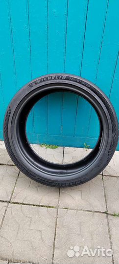 Michelin Pilot Sport 4 S 245/40 R20 и 275/35 R20