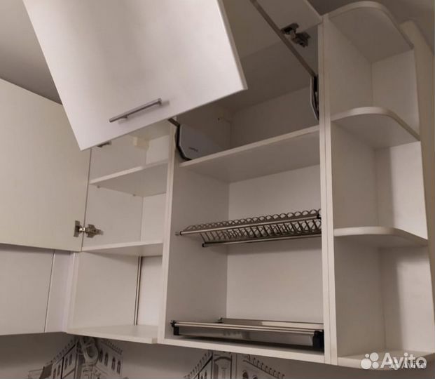 Kуxня угловая под встраиваемую технику