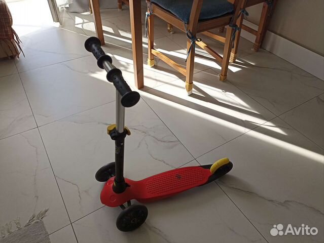 Детский трехколесный самокат