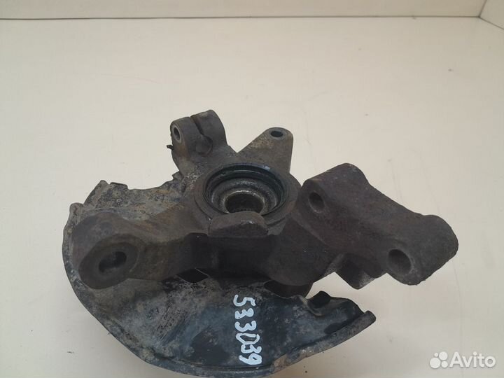 Кулак поворотный передний правый Kia Spectra 2001