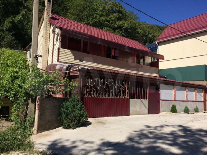 Дом 210 м² на участке 6 сот.