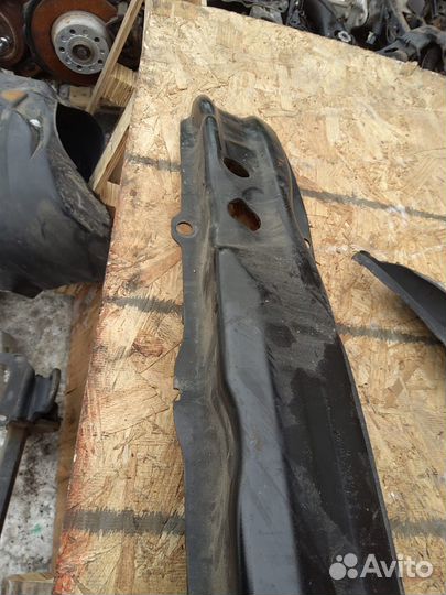 Усилитель бампера задний Bmw 5-Series E60