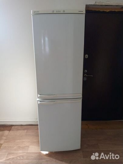 Холодильник samsung