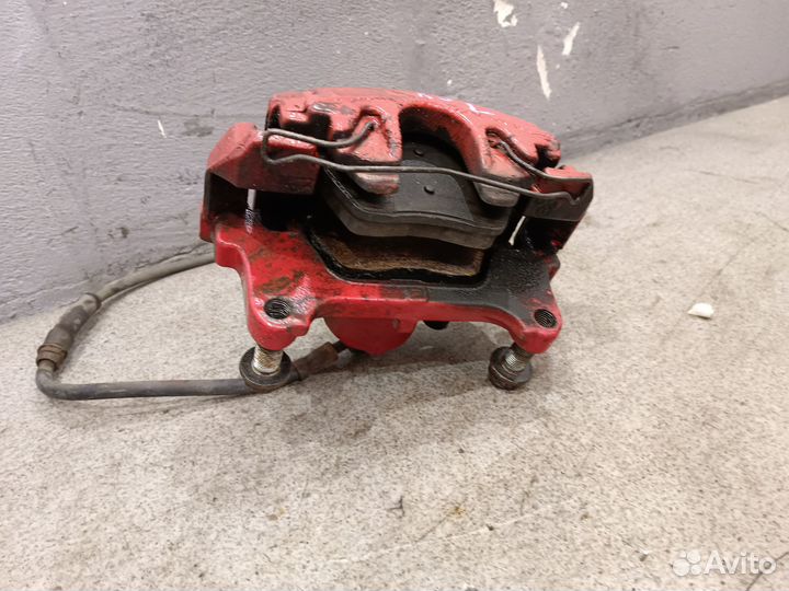 Передний левый суппорт для Skoda Octavia A5 FL RS