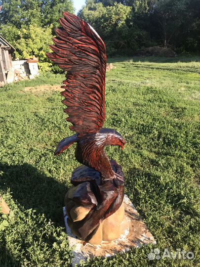 Орёл из дерева