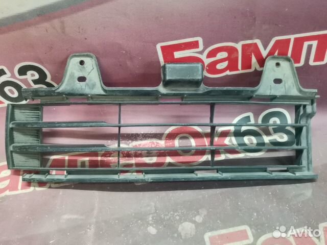 Решетка бампера Toyota Land Cruiser 200 правая