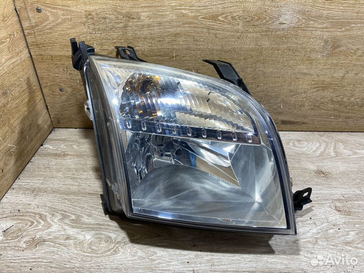 Фара передняя правая Ford Fusion дорест 142516