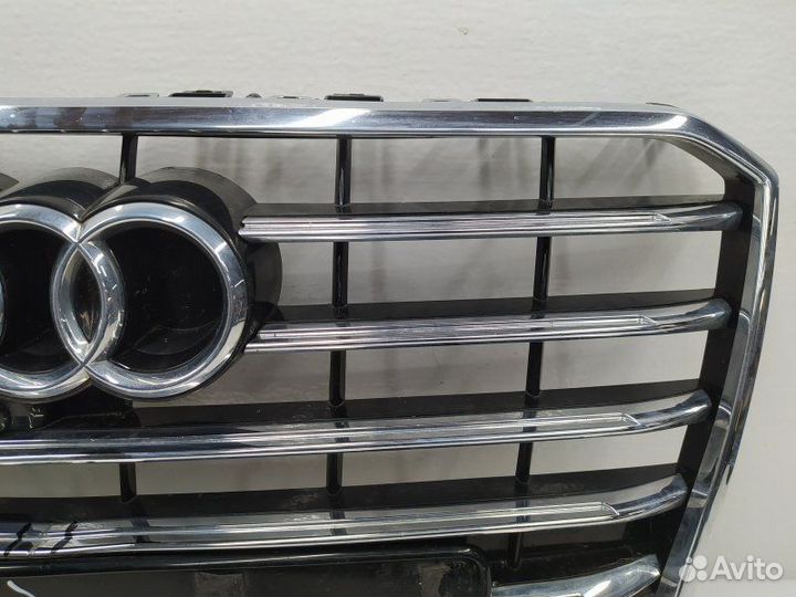 Б/У Б/У Решетка радиатора Под камеру, дефект