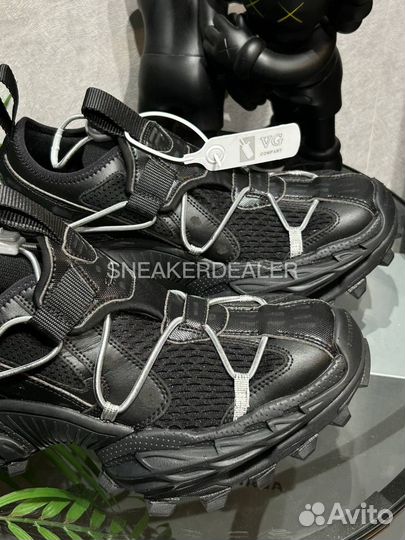 Balenciaga Men’s Hike Sneaker In Black